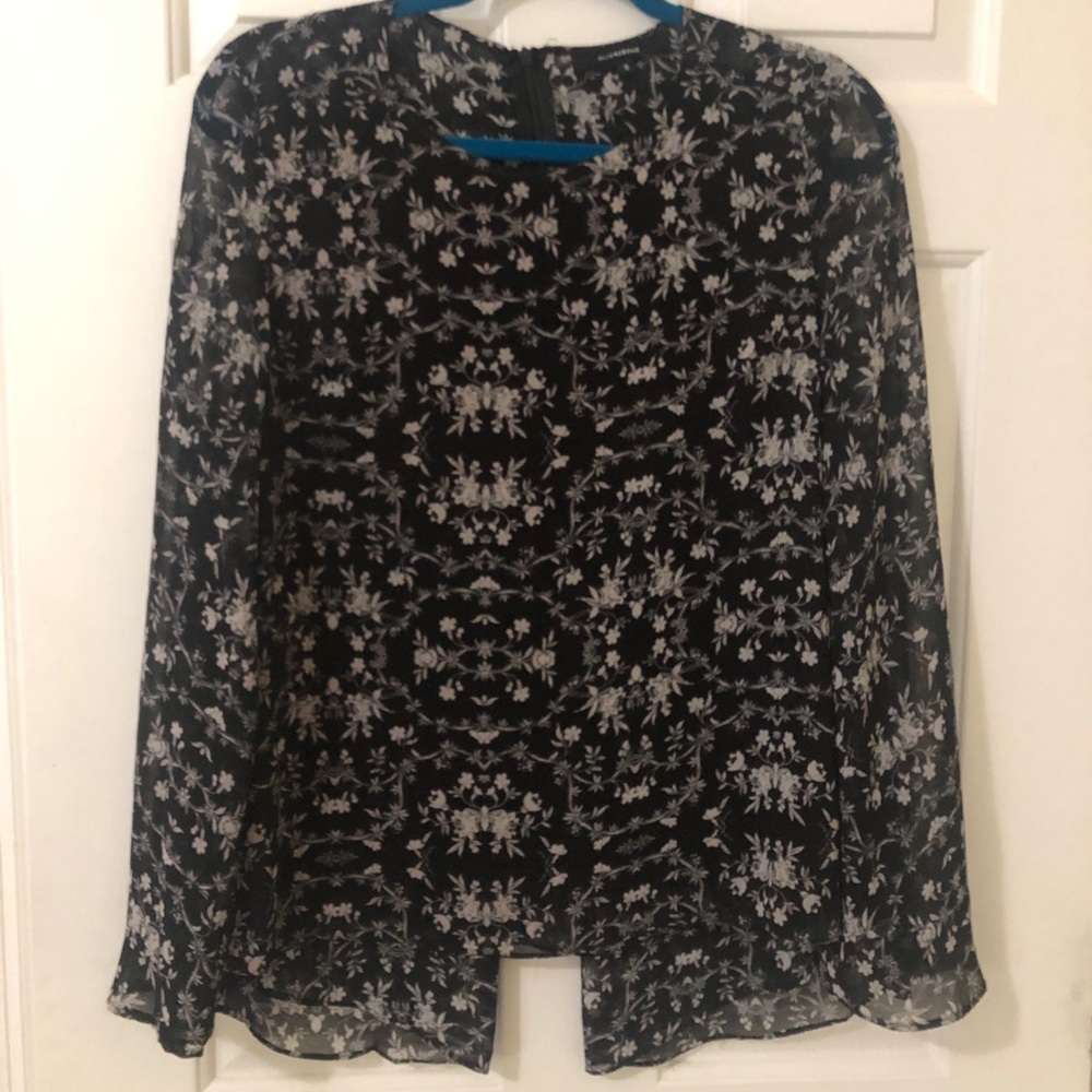 Olivaceous blouse | Black & white floral pattern